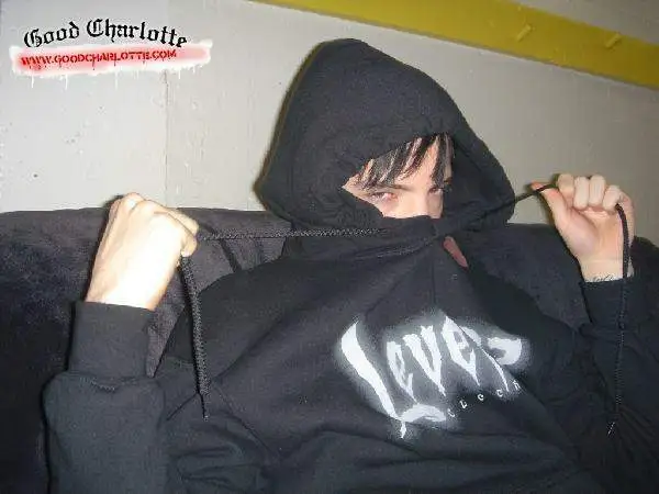 Good Charlotte - billy s kapucnou.jpg